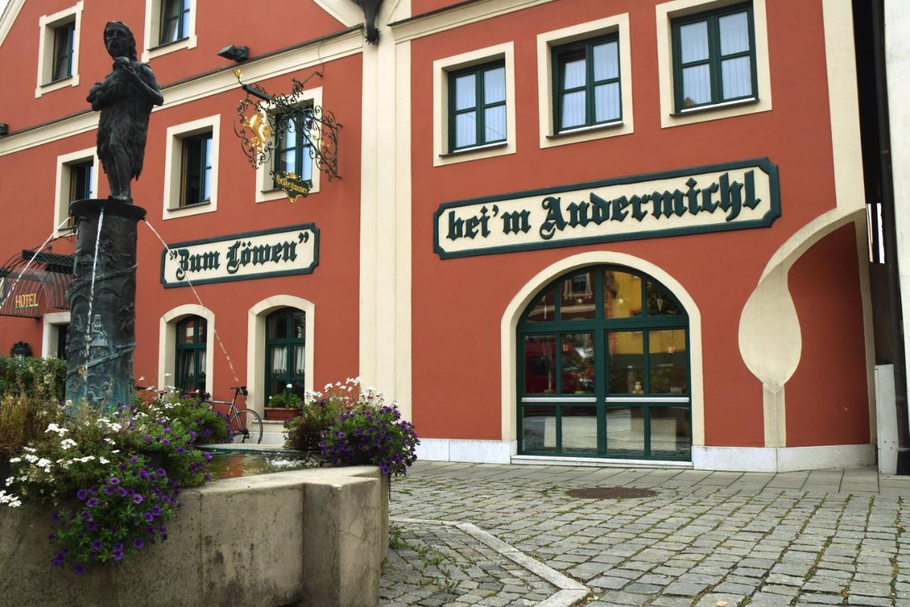Hotel Gasthof Zum Loewen Velburg Exterior foto