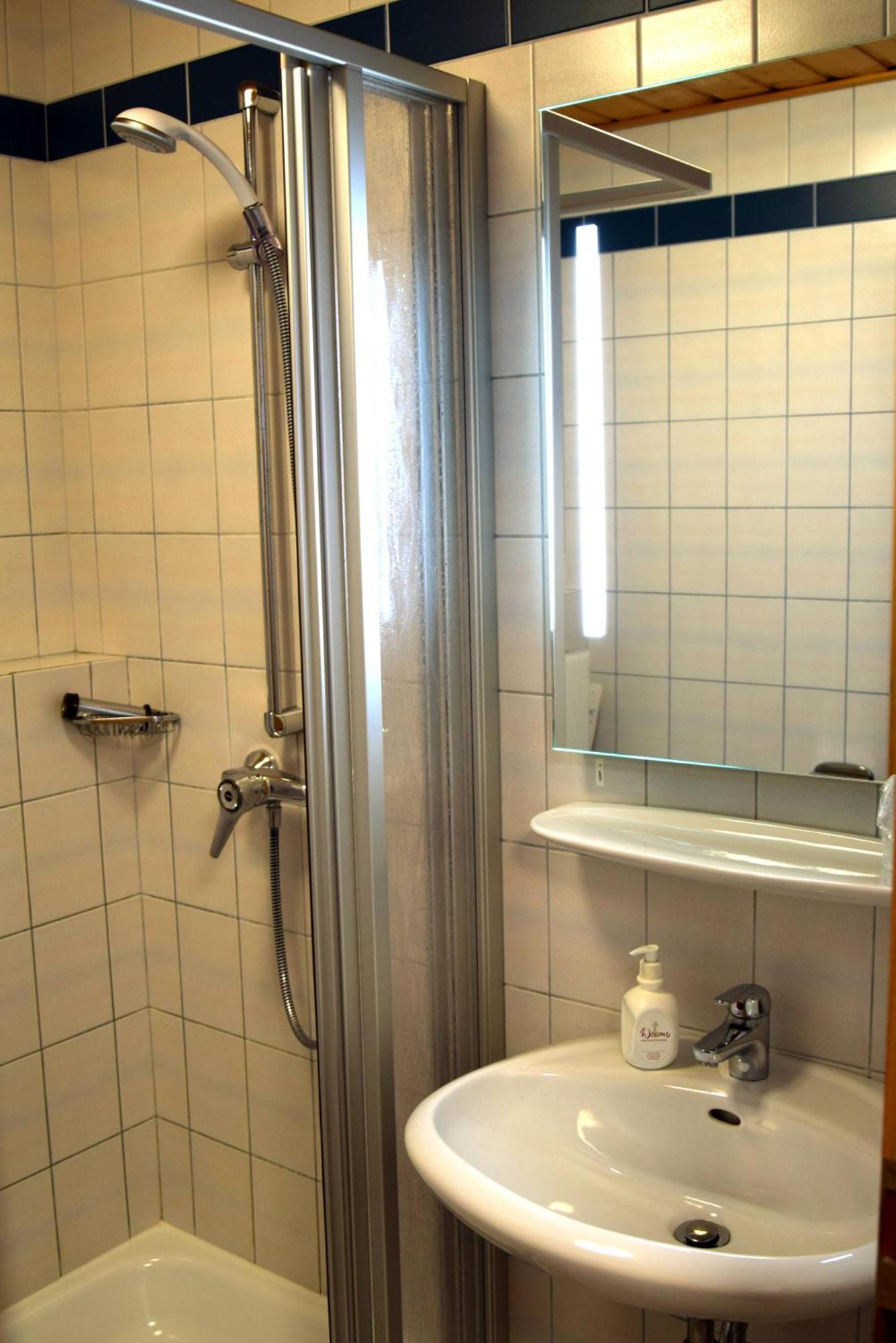 Hotel Gasthof Zum Loewen Velburg Habitación foto